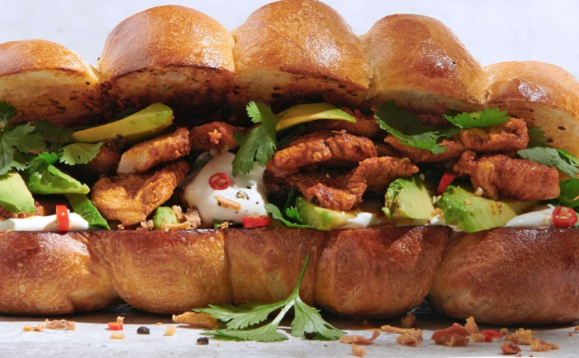 Sandwich au poulet et au piment (pain tessinois)